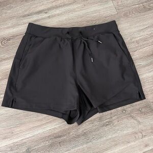 WORN ONCE: old navy powersoft high rise go-dry shorts